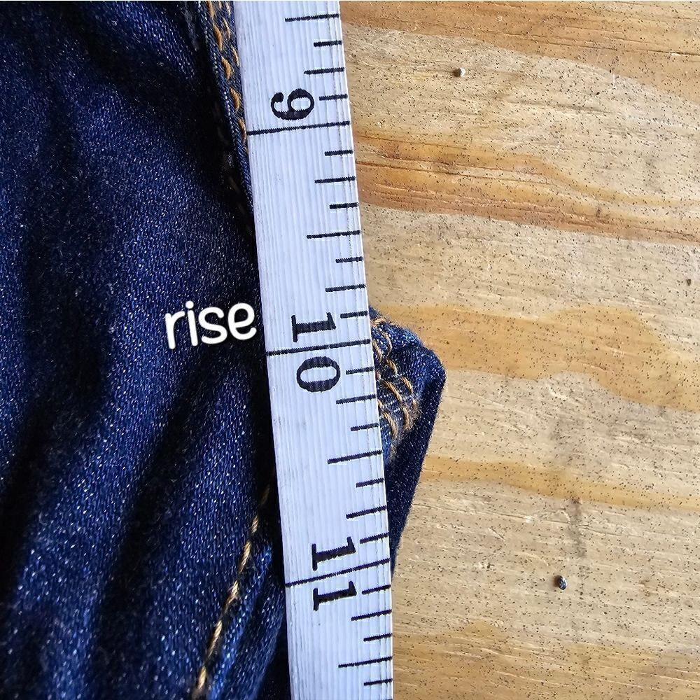 Signature by Levi Strauss Capris Size 14 Dark Blue Denim #JEA13 - Picture 15 of 15